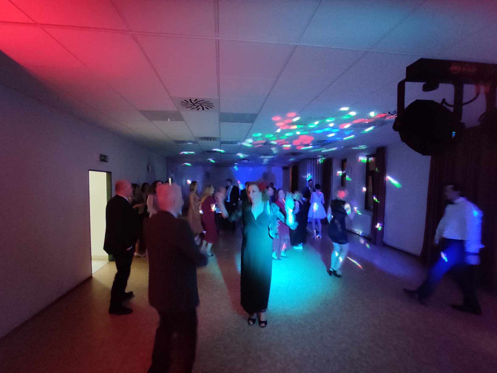 dj na  oslavu narozenin